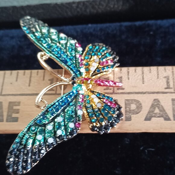 Gorgeous Multi-Colored Rhinestone Buterfly Brooch - Picture 4 of 4